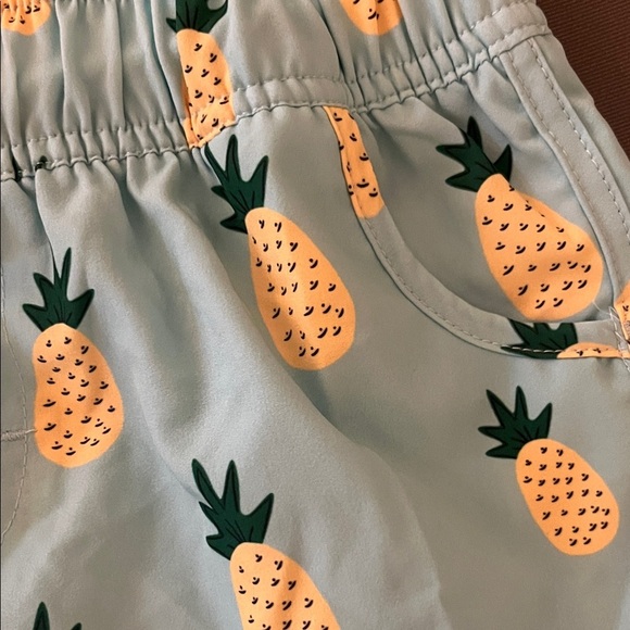 Bondi Beamers Pineapple Print Women's Athletic Shorts - Picture 4 of 6